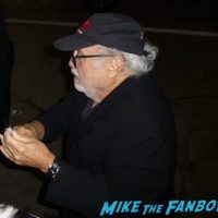 Danny Devito signing autographs ruthless people 2017 1