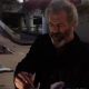 Mel Gibson signing autographs 2016 hacksaw ridge q and a 16