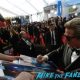 Matthew Modine SAG Awards 2017 signing autographs bleachers 14