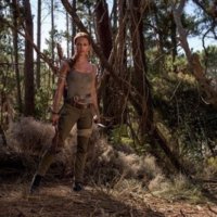 Alicia Vikander as Laura Croft tomb raider reboot first look