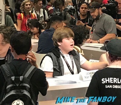 IT Comic Con Autograph signing finn wolfhard 1