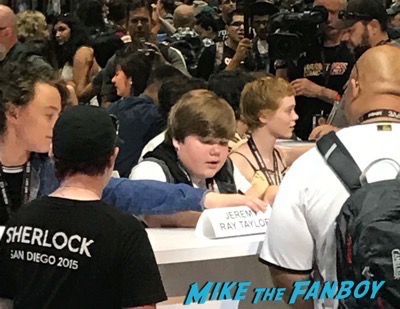 IT Comic Con Autograph signing finn wolfhard 1