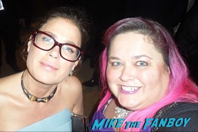 Maura Tierney meeting fans 