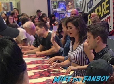 Teen Wolf Cast signing autographs Comic Con 2017 tyler posey hot 3