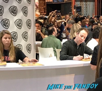 The Big Bang Theory SDCC Autograph Signing Kaley Cuoco Johnny Galecki 2