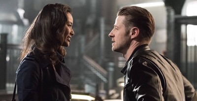 GOTHAM: L-R: Guest star Jamie Chung and Ben McKenzie in the “Mad City: Better to Reign in Hell…” season premiere episode of GOTHAM airing airing Monday, Sept. 19 (8:00-9:01 PM ET/PT) on FOX.  ©2015 Fox Broadcasting Co. Cr: Jeff Neumann/FOX.