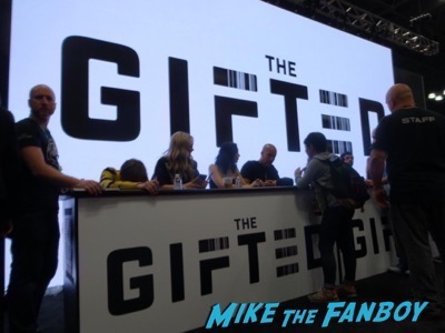 The Gifted Cast autograph Signing NYCC6