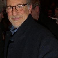 Steven Spielberg signing autographs for fans selfie rare 4