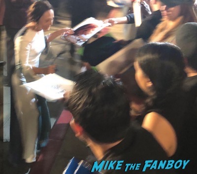 Laurie Metcalf signing autographs Palm Springs Film Festival 2017 signing autographs selfie 32