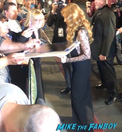 Jessica Chastain signing autographs Palm Springs Film Festival 2017 signing autographs selfie 32