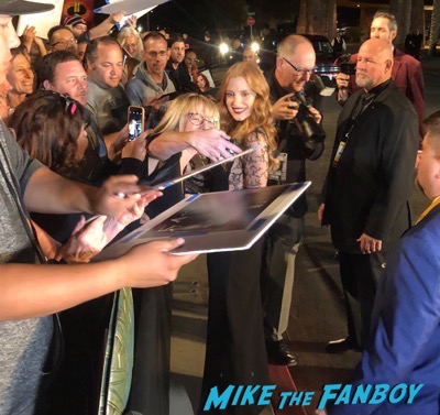 Jessica Chastain signing autographs Palm Springs Film Festival 2017 signing autographs selfie 32