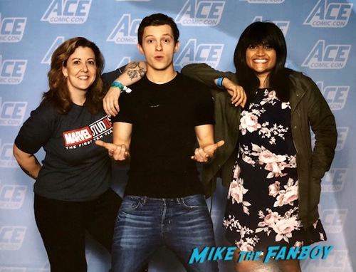 Tom Holland Photo opp with fans ACe Comic Con recap 0010