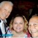Lyle Waggoner with fans selfie memoorial 0000